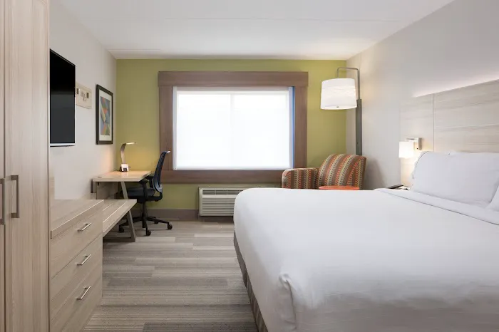 Holiday Inn Express Louisville Northeast by IHG 4