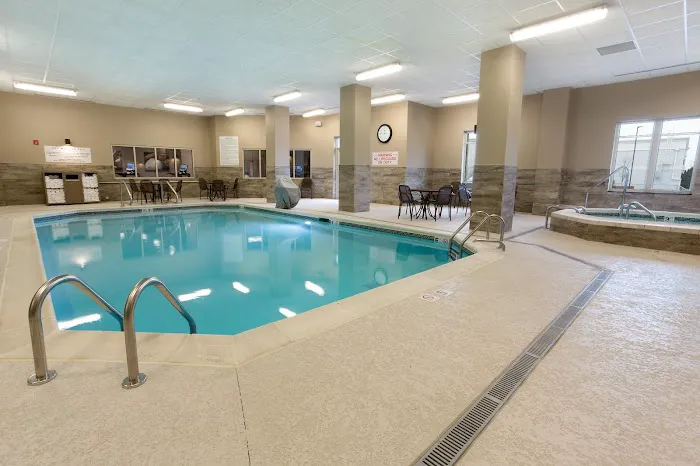 Drury Inn & Suites Louisville North 4
