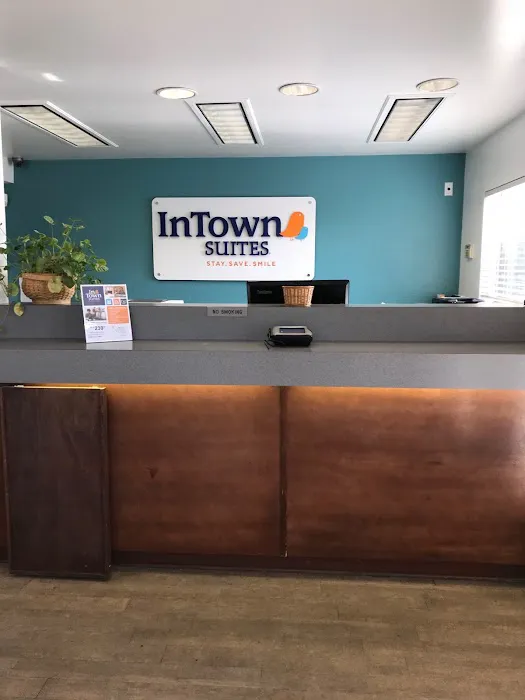 InTown Suites Extended Stay Louisville KY - Northeast 4