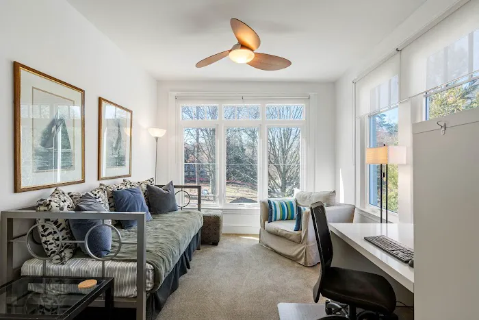 Standish House - Vacation Rental / Corporate Apartment 5