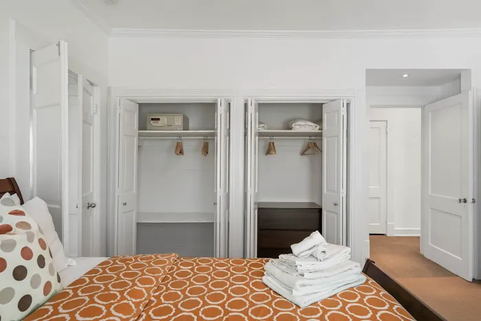 Standish House - Vacation Rental / Corporate Apartment 5