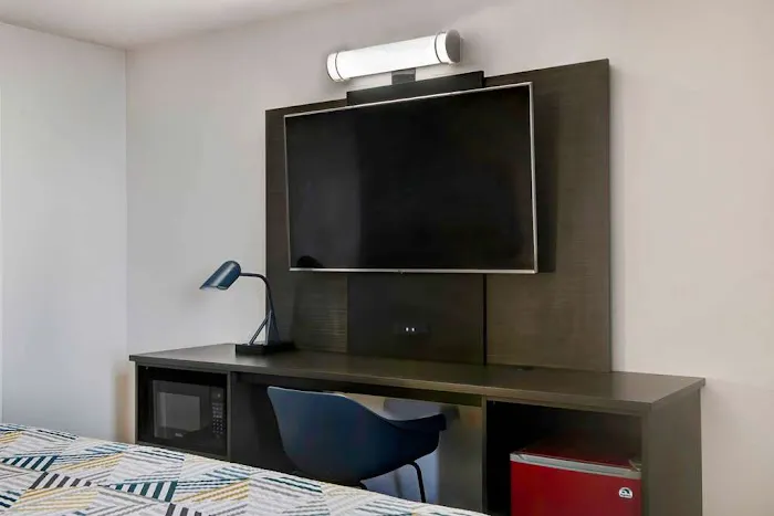 Motel 6 Atlanta Midtown 5
