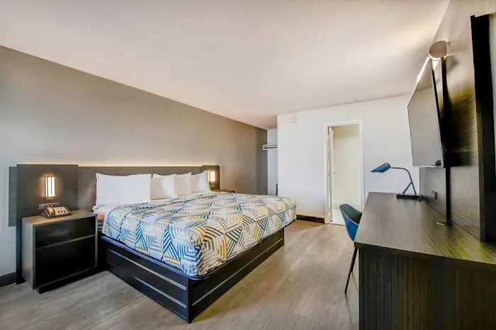 Motel 6 Atlanta Midtown 5