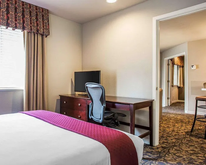Quality Suites Atlanta Buckhead Village North 5
