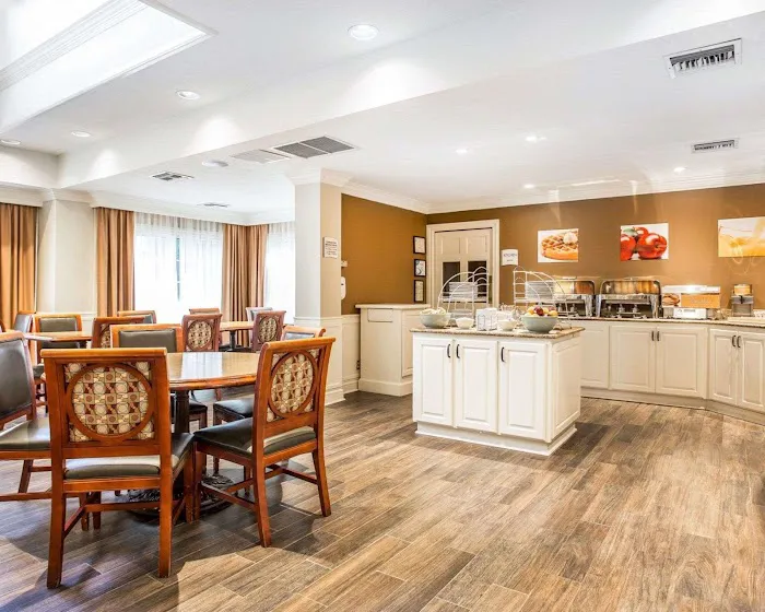 Quality Suites Atlanta Buckhead Village North 5