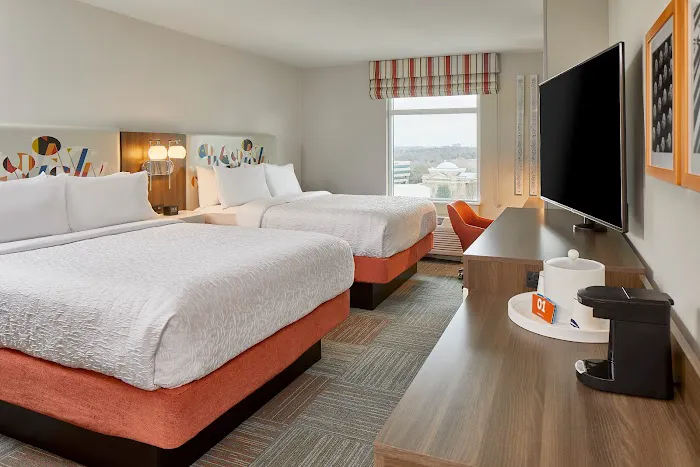 Hampton Inn & Suites Atlanta Midtown 5