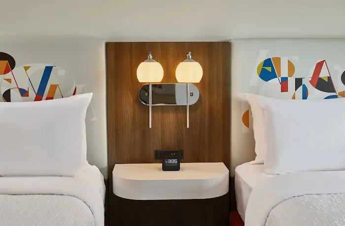 Hampton Inn & Suites Atlanta Midtown 5