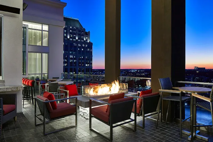 Hampton Inn & Suites Atlanta Midtown 5