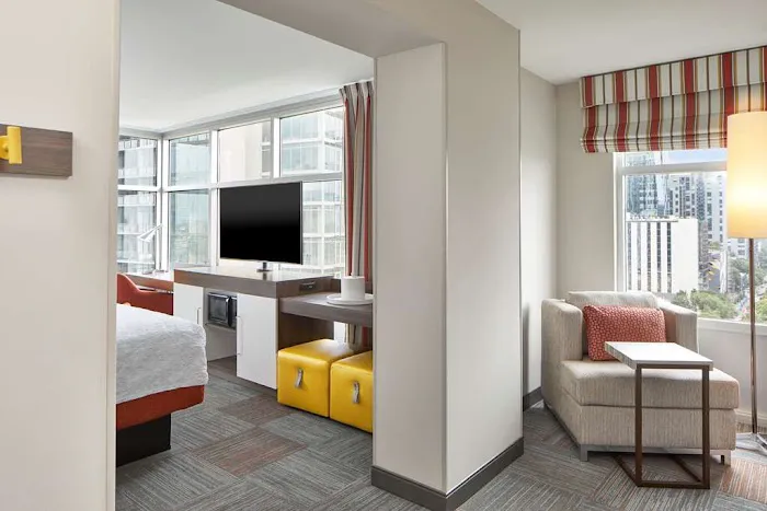 Hampton Inn & Suites Atlanta Midtown 5