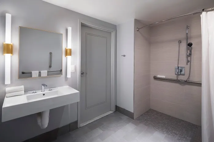 The Starling Atlanta Midtown, Curio Collection by Hilton 5