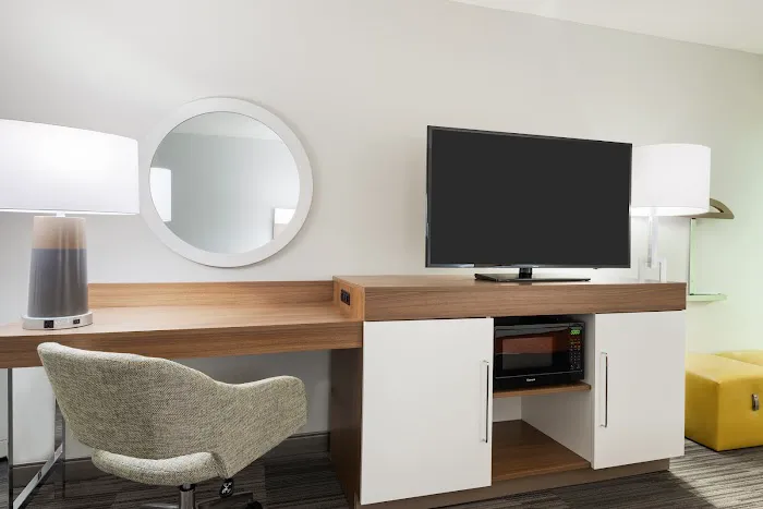 Hampton Inn & Suites Atlanta Buckhead Place 5
