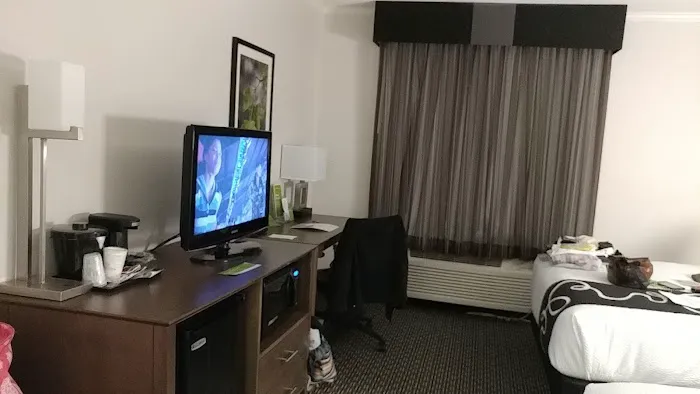 La Quinta Inn & Suites by Wyndham Atlanta Midtown - Buckhead 5