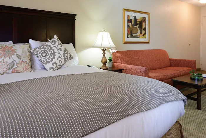 Regency Suites Hotel 5