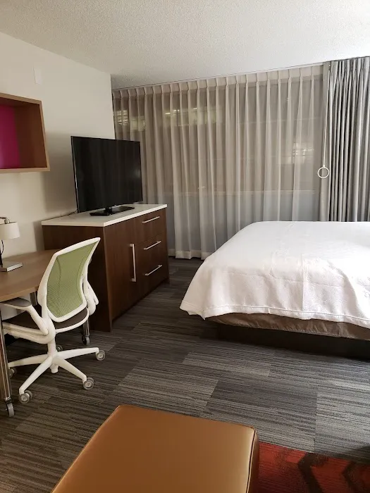 Regency Suites Hotel 5