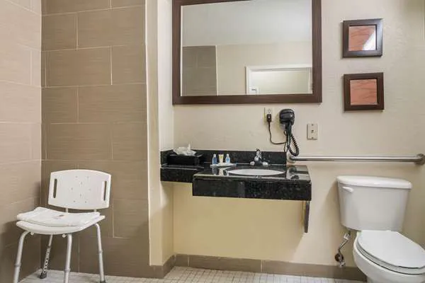 Comfort Inn & Suites Atlanta/Smyrna 5