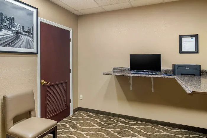 Comfort Inn & Suites Atlanta/Smyrna 5