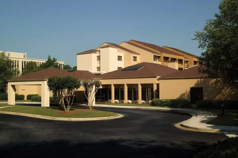 Courtyard Atlanta Executive Park/Emory 4