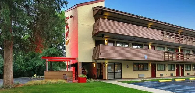 Red Roof PLUS+ Atlanta - Buckhead 4