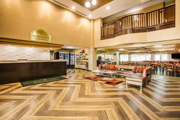 Wingate by Wyndham Atlanta Galleria/Ballpark 4