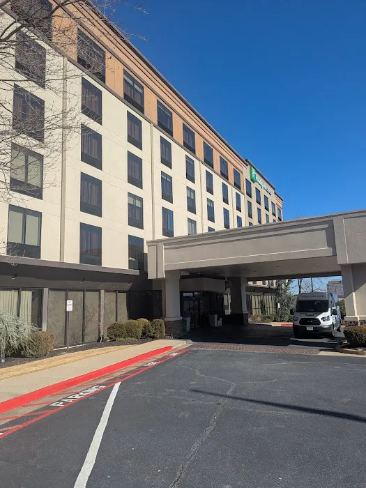 Holiday Inn Express Atlanta Galleria-Ballpark Area by IHG 4