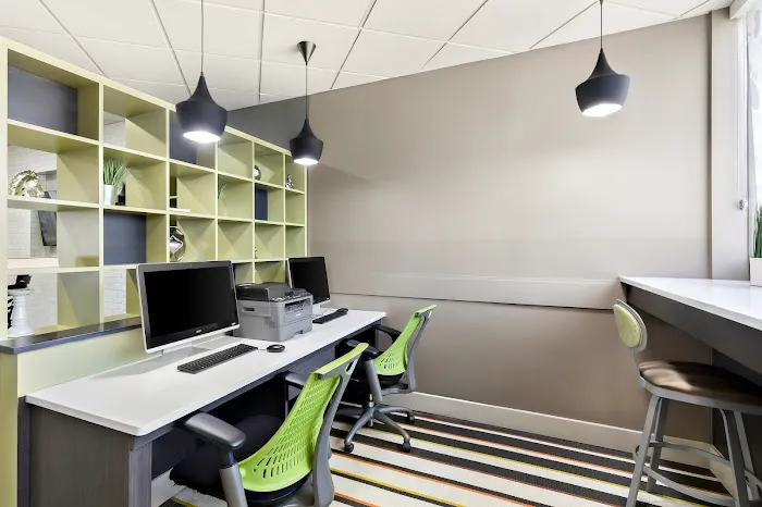 Holiday Inn Express Atlanta Galleria-Ballpark Area by IHG 4