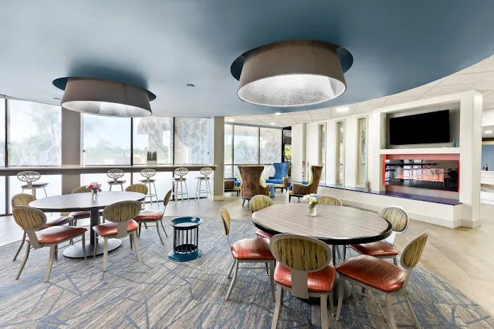 Holiday Inn Express Atlanta Galleria-Ballpark Area by IHG 4