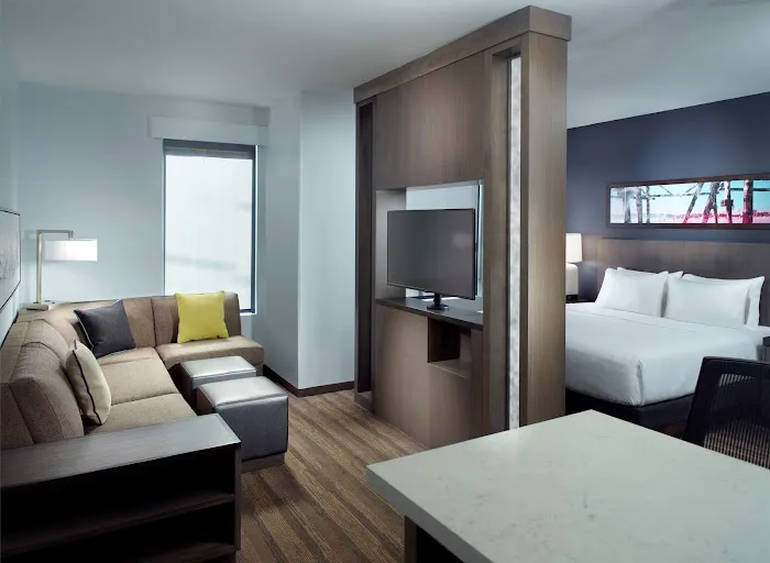 Hyatt House Atlanta/Downtown 5