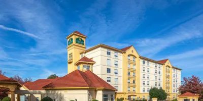 La Quinta Inn & Suites by Wyndham Atlanta Ballpark/Galleria