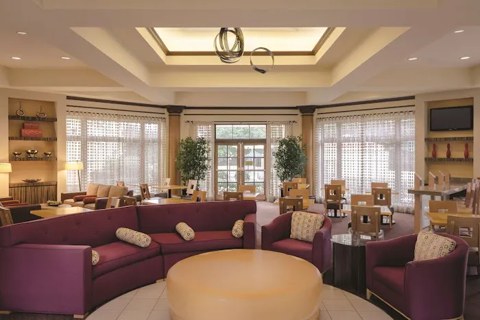 La Quinta Inn & Suites by Wyndham Atlanta Ballpark/Galleria 5