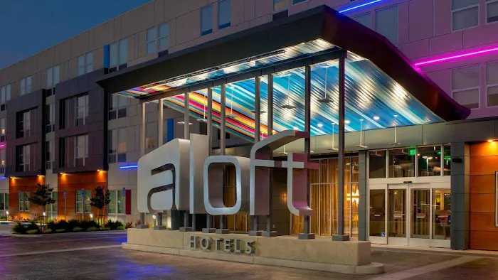 Aloft Atlanta at The Battery Atlanta 4