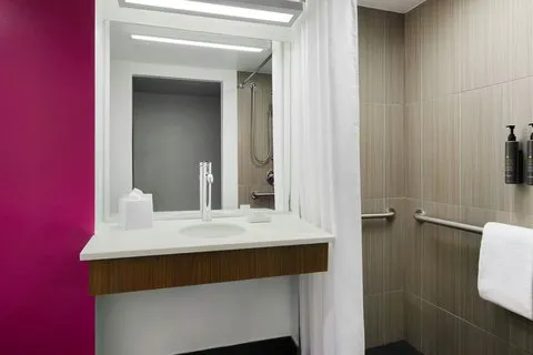 Aloft Atlanta Downtown 5