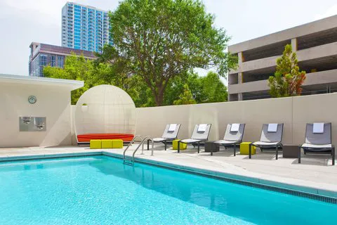 Aloft Atlanta Downtown 5