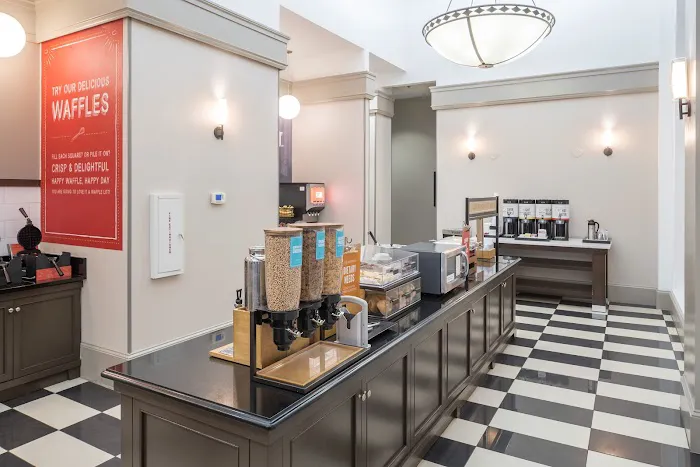 Hampton Inn & Suites Atlanta-Downtown 5