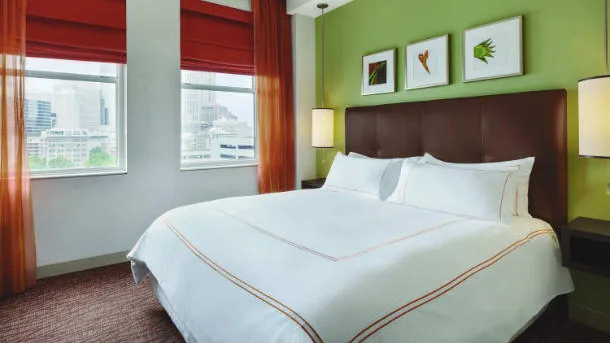 Glenn Hotel, Autograph Collection 5