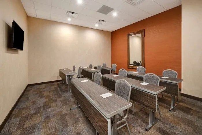 Home2 Suites by Hilton Atlanta Downtown 5