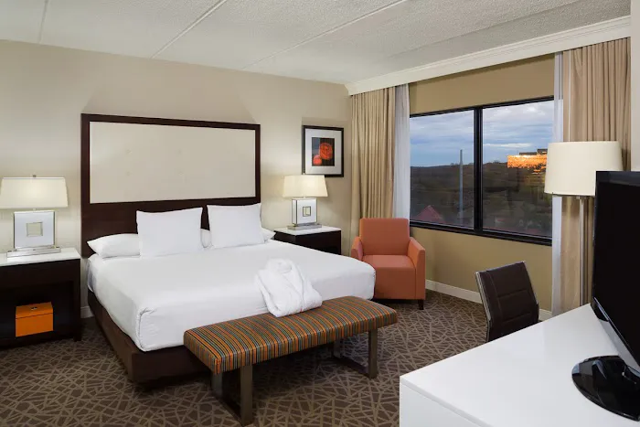 Hyatt Regency Suites Atlanta Northwest 5