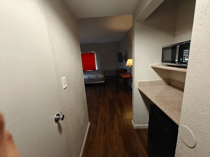 Budgetel Inns & Suites - Atlanta Galleria Stadium 4
