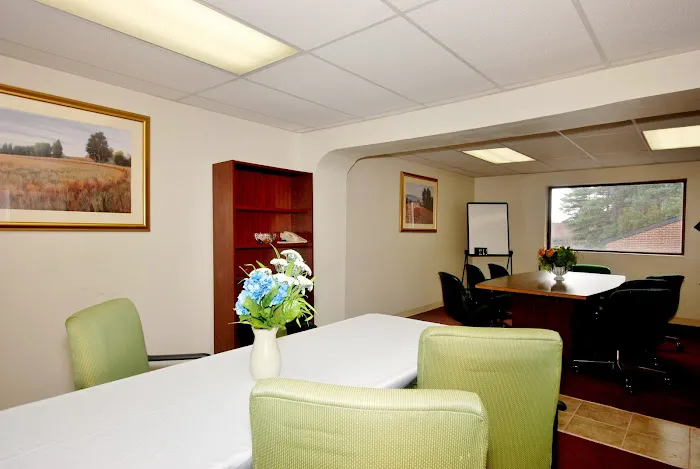 Country Hearth Inn & Suites Marietta 5
