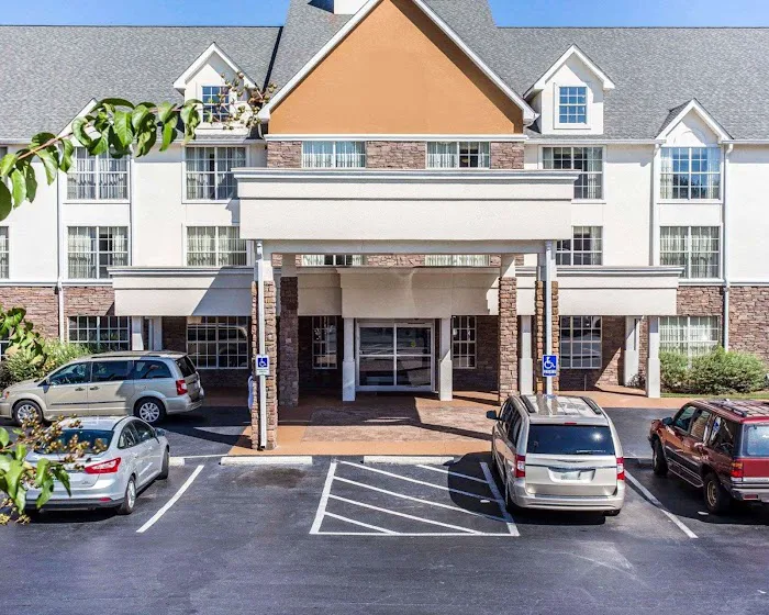 Comfort Inn & Suites Ballpark Area 4
