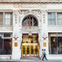 The Candler Hotel Atlanta, Curio Collection by Hilton ico