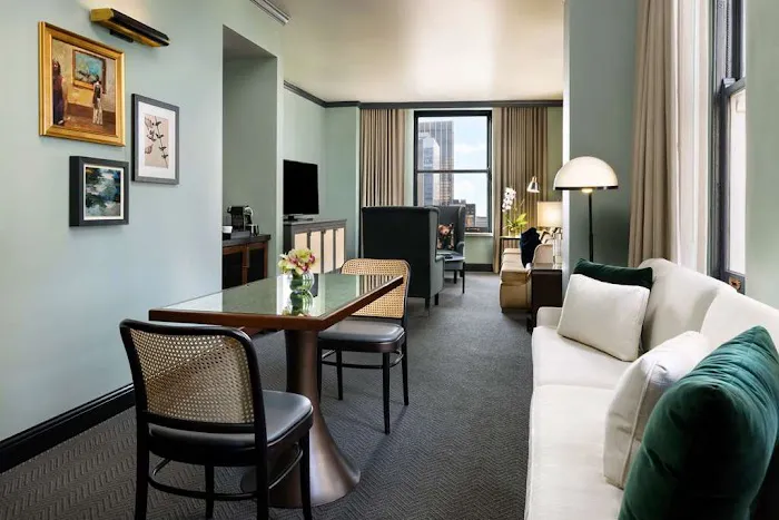 The Candler Hotel Atlanta, Curio Collection by Hilton 5