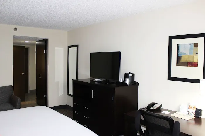 Holiday Inn Atlanta-Northlake by IHG 5