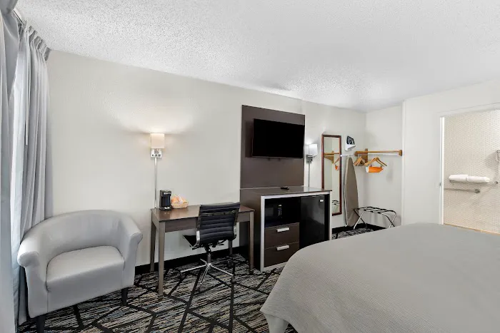 Quality Inn Northlake 5