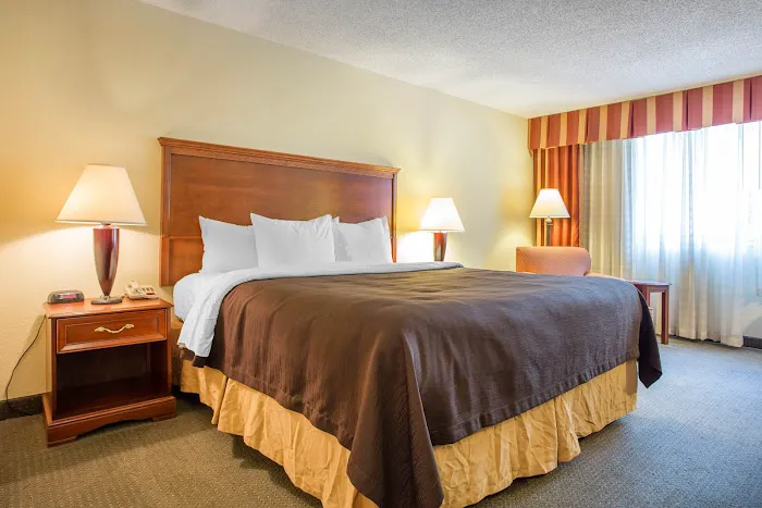Clarion Hotel & Conference Center North Atlanta 4