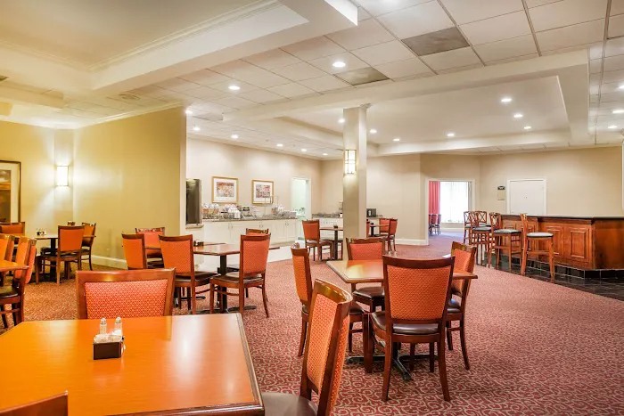 Clarion Hotel & Conference Center North Atlanta 4