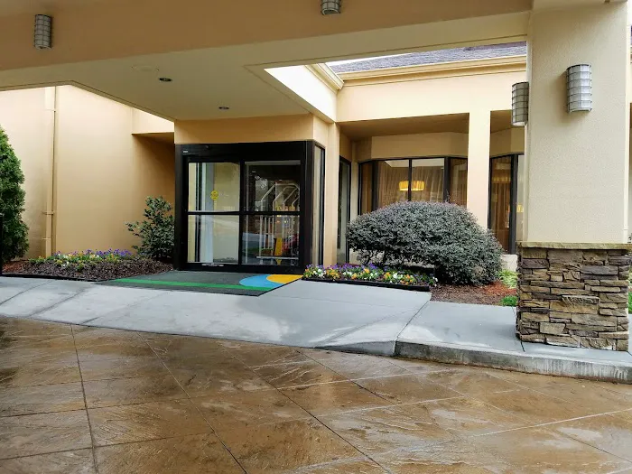 Courtyard Atlanta Windy Hill/Ballpark 5
