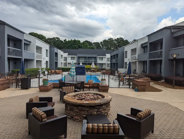 Courtyard Atlanta Windy Hill/Ballpark 5