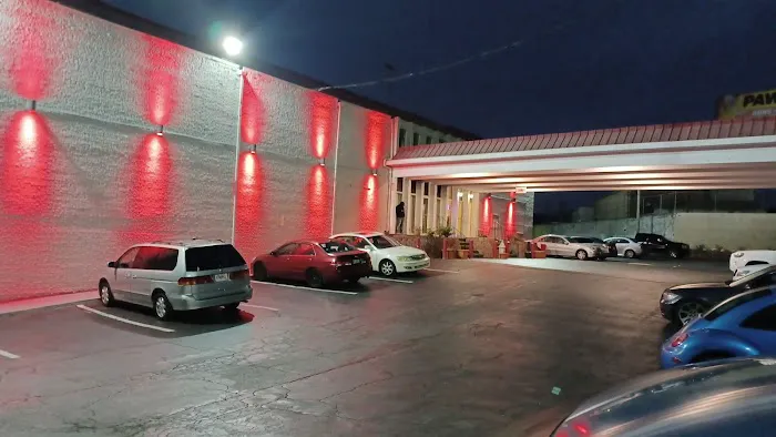Peachtree Inn & Suites 4