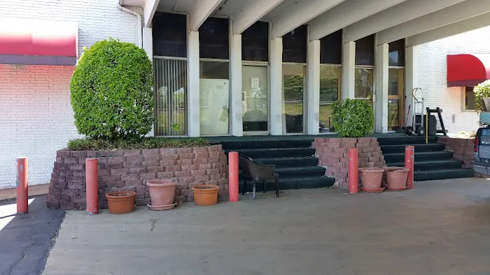 Peachtree Inn & Suites 4