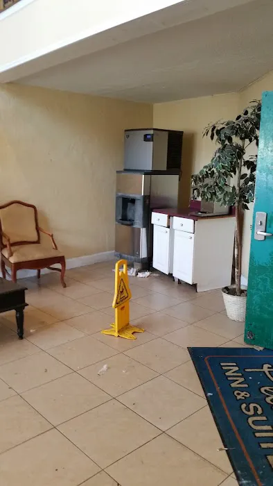 Peachtree Inn & Suites 4